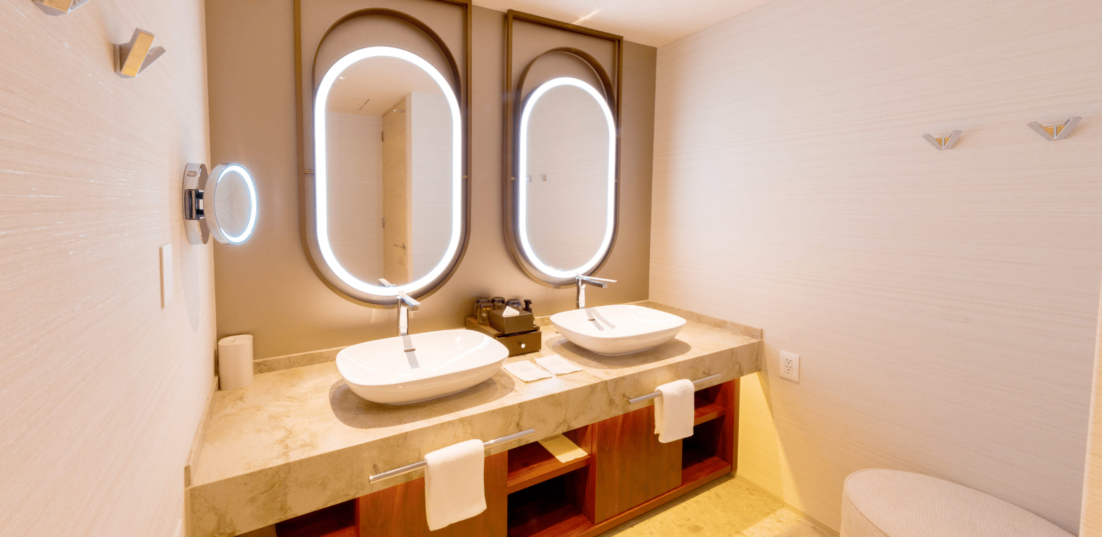 プレミアムスイート 室内