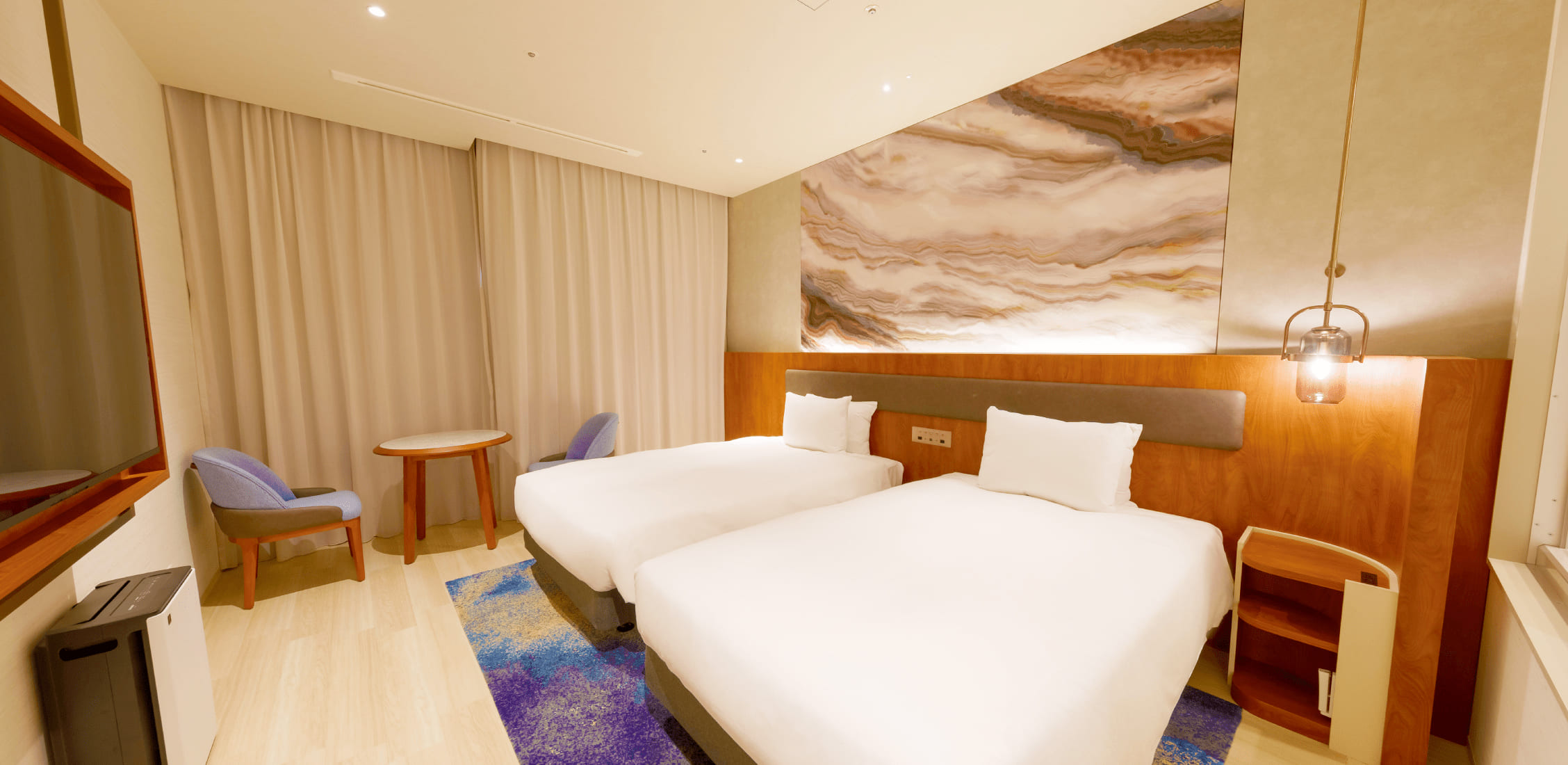 ラグジュアリーツイン Type-A 室内